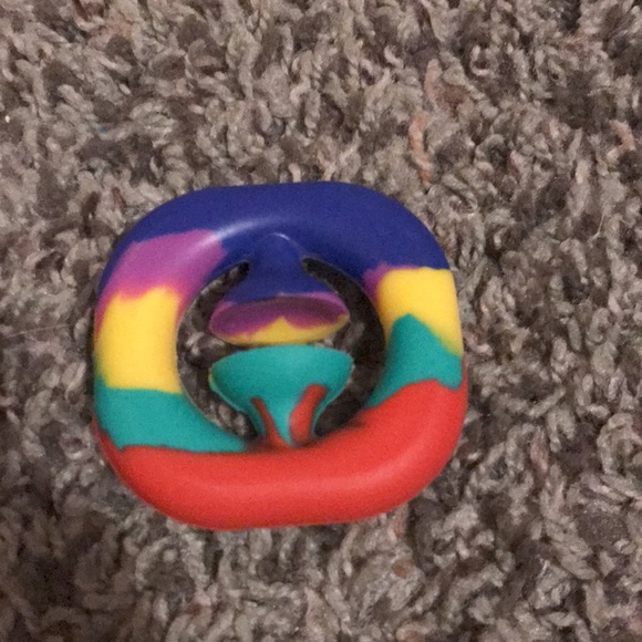 fidgets - Picture 3 of 4